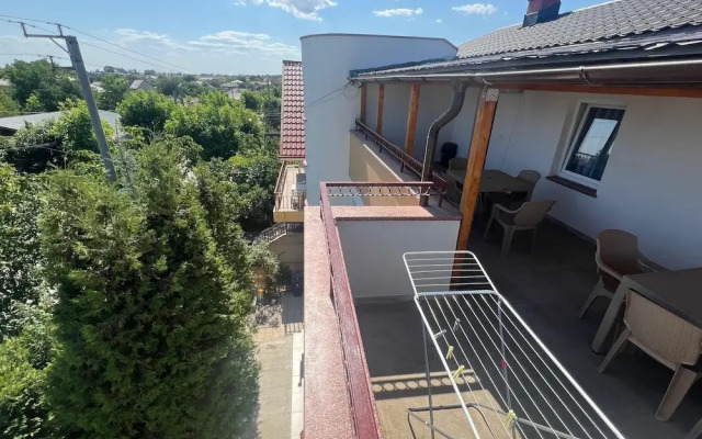 Serenity Apartments and Studios