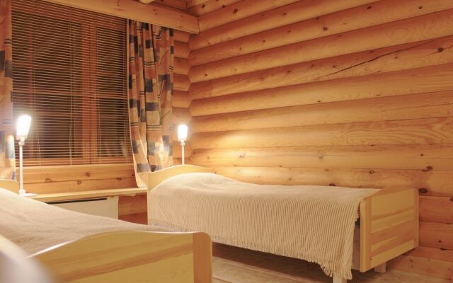 Aapishovi Chalet