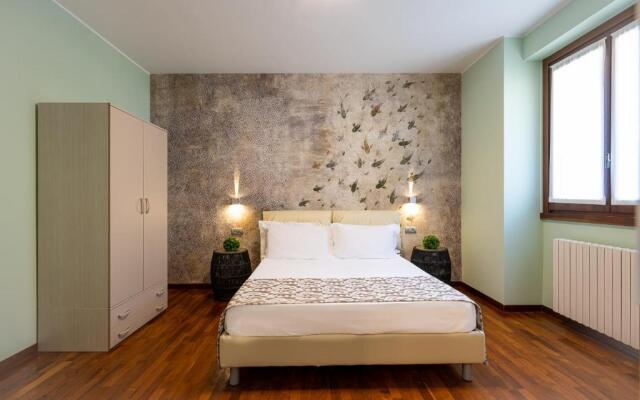 Villa Vittoria-Seasonal Warm Pool-Shared Sauna-Bellagio Village Residence