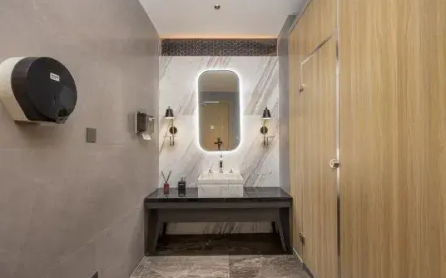 Lanzhou Longxing Tower Park Hotel