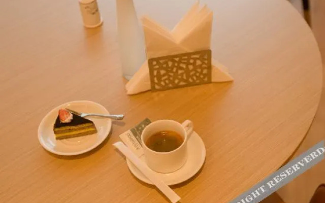 Dengzhou Ruihua Pengyi Hotel