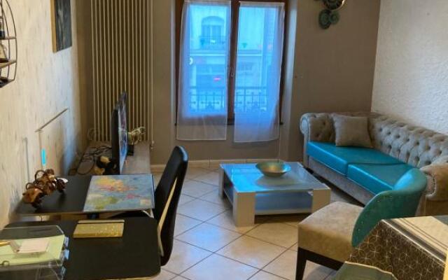 Vaste appartement douillet au cœur de la ville du cristal