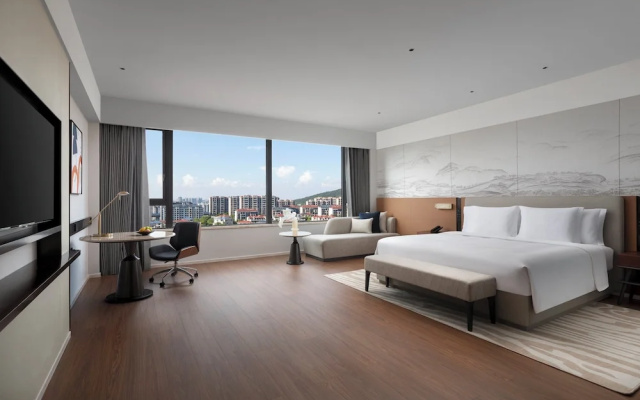 Crowne Plaza XIANGYANG FUCHUN LAKESIDE by IHG – Guest Rooms – Xiangyang