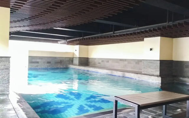 Modern Studio Room Apartment At Tamansari La Grande
