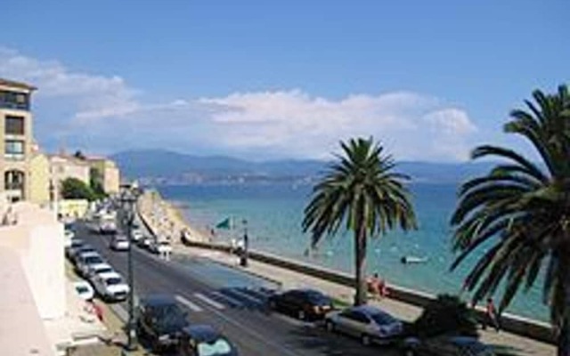 Studio in Ajaccio, With Wonderful sea View, Balcony and Wifi