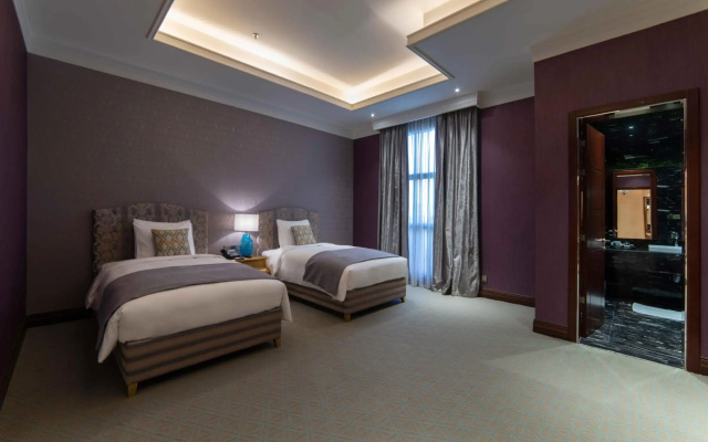 Warwick Al Khobar