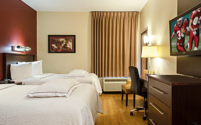 Red Roof Inn PLUS+ Boston - Logan