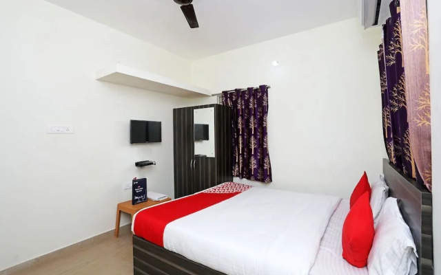 OYO 15084 Sai Lotus Residency