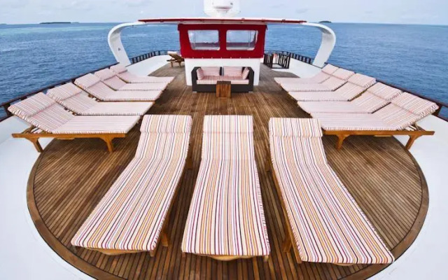 Theia Liveaboard