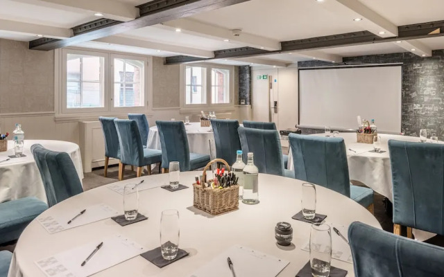 Great John Street Hotel
