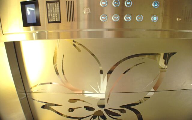 Ying Zhen Hotel