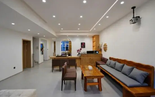 Lijiang Xiangyu Yuanjun Shiguang Homestay (Gucheng Branch)