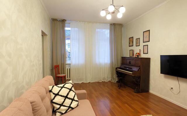 LovelyHome 39 (Lovelyhome 39) on 77A Komsomolskaya Street