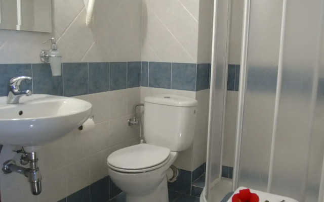 Lato Hotel