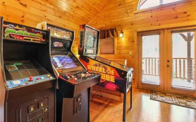 Big Sky Lodge II - Seven Bedroom Cabin