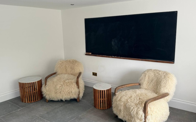 Bridge House Modern Comfort in Historic Stone