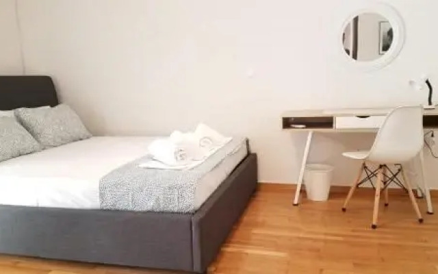 Maisonaitte-Athens Center, 4 BD, 2 BATH