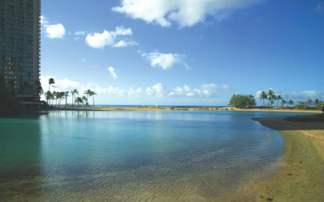 Ilikai Hotel & Luxury Suites