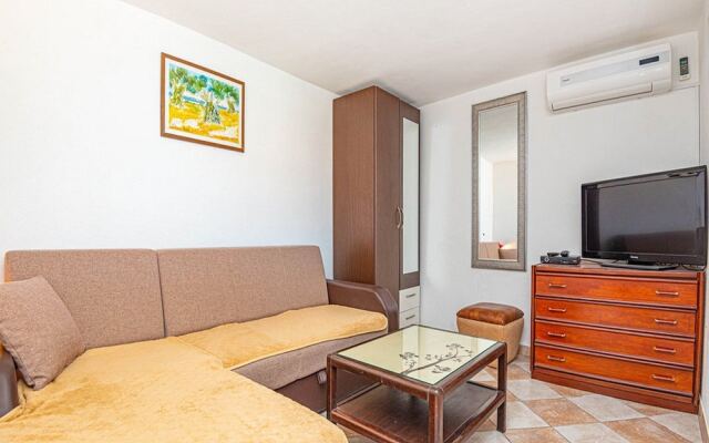 Holiday Home Happy Holiday