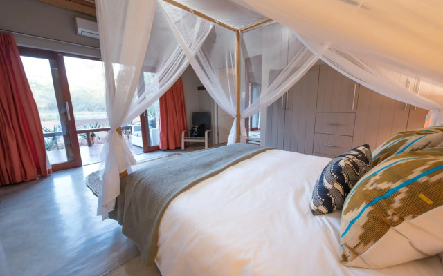 eKhaya Bush Villa