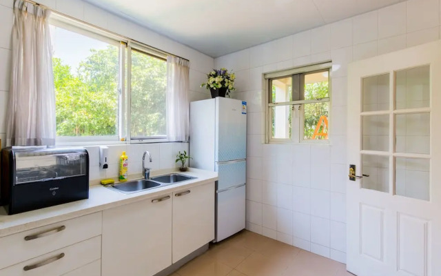 Cambridge Villa with 5 BRs
