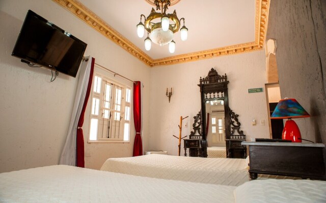 Great Colonial House