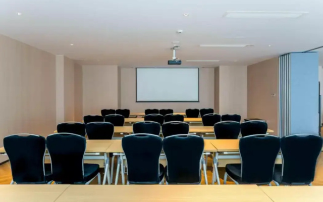 Holiday Inn Express Hangzhou Airport by IHG