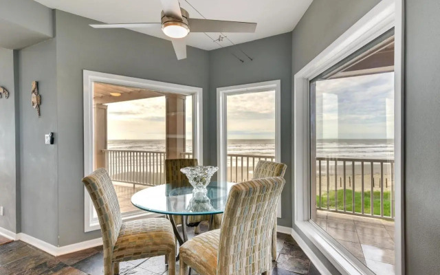 Oceanfront Galveston Beach House: Steps to Sand!