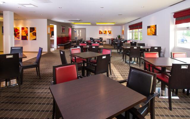 Holiday Inn Express East Midlands Airport, an IHG Hotel