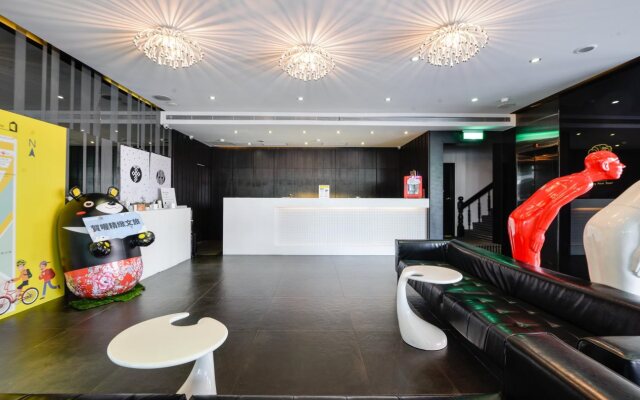 CHECK inn Express Kaohsiung Love River