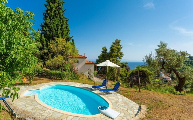 Michaels Cottage Large Private Pool Walk to Beach Sea Views A C - 2828