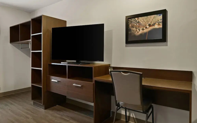 Woodspring Suites East Lansing - University Area