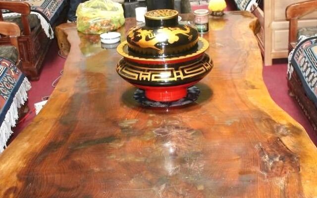 Shangri-la Tibetan Family Inn