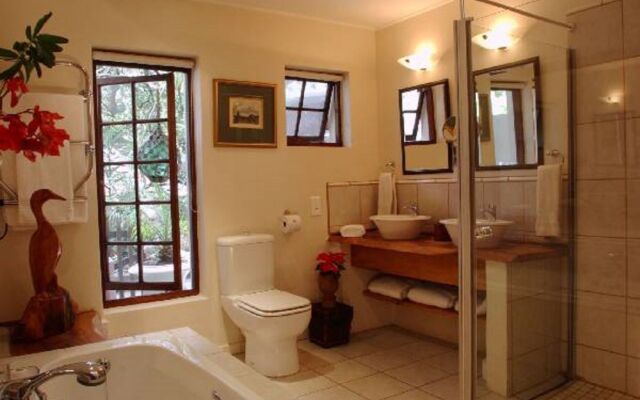 Moontide Guest Lodge