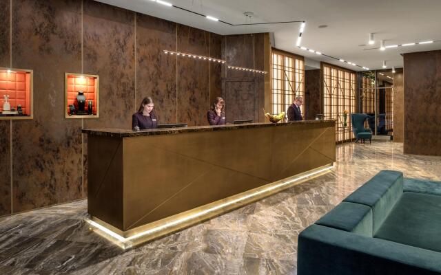 Crystal House Suite Hotel & SPA