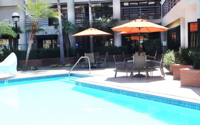 Irvine Suites Hotel