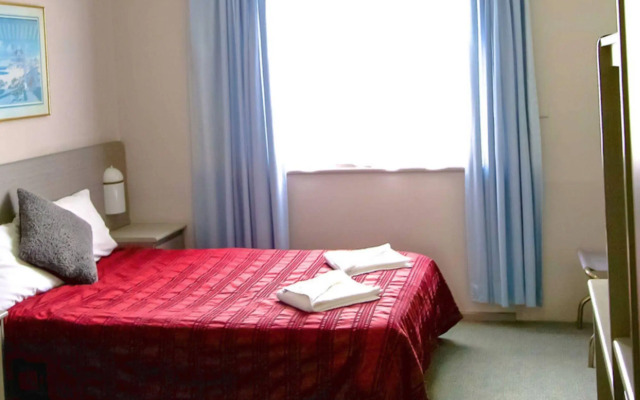 Tea Gardens Hotel