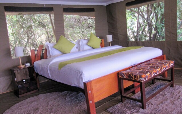 Ahadi Mara Camp