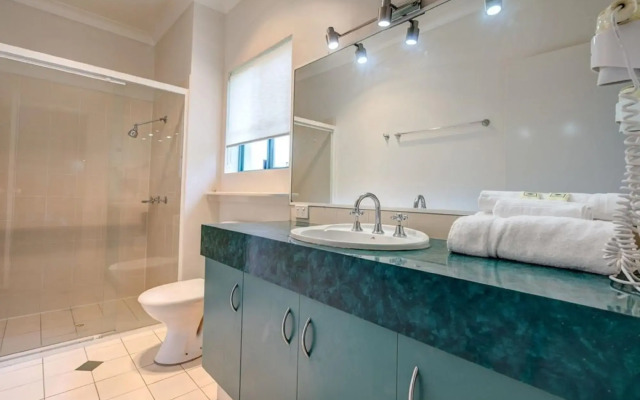 Currumbin Sands Holiday Apartments
