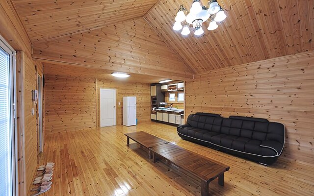 Jejudaeseong Rest Village Pension