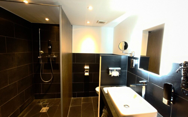 Koblenz Hotel Valley Suite With Hot Tub