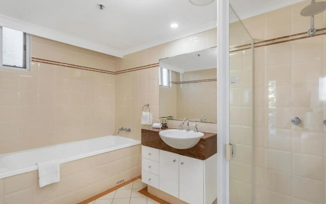 Oscar on Main Resort