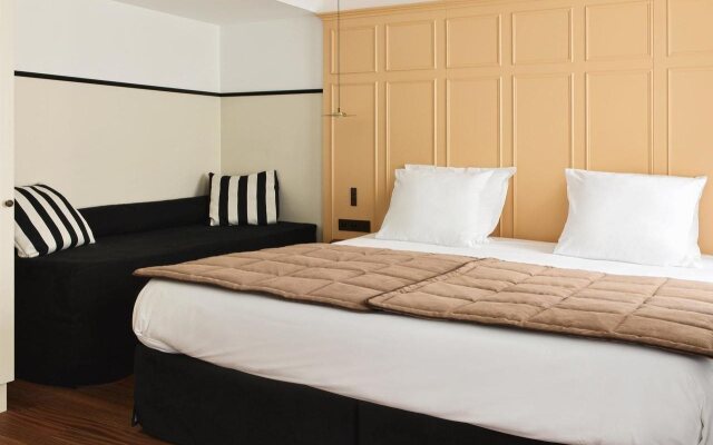 New Hotel Lafayette