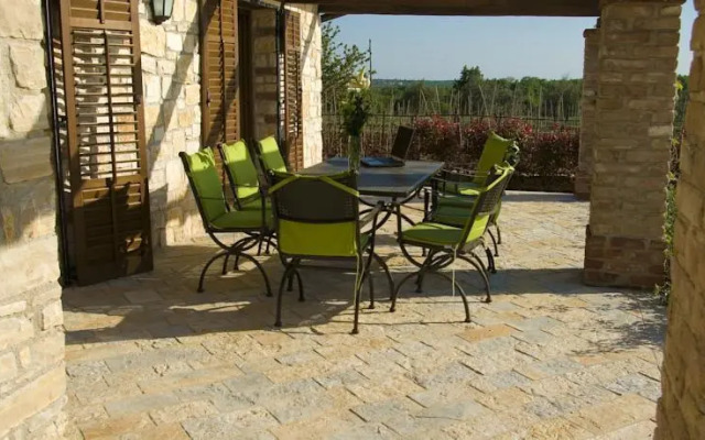 Villas Lakovići by Istarski Dvori