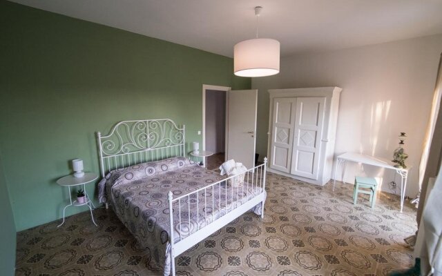 Cascina Mongianone Monferrato B&B