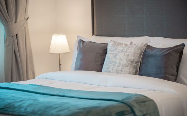 Apartment With Views In Business Bay Area