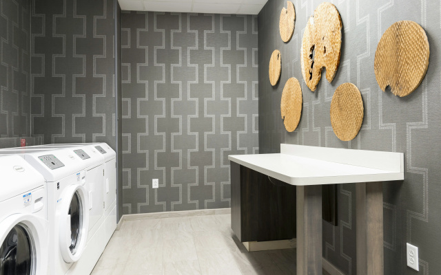 Hampton  Inn & Suites Indianapolis-Keystone