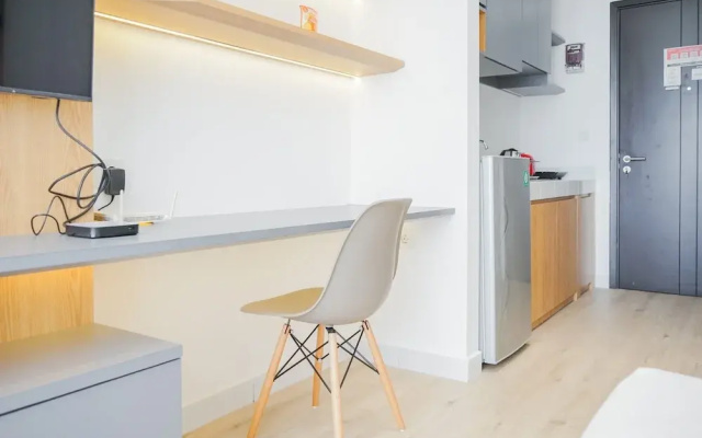 Modern Industrial Studio Apartment at Casa de Parco