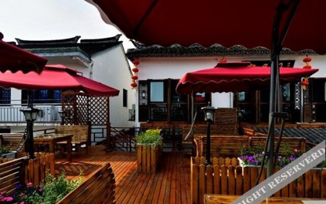 Qin Inn · Yijuge