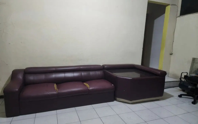 OYO Life 93977 Suterejo Homestay Syariah